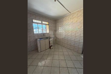 Casa de condomínio à venda com 161m², 4 quartos e 2 vagas