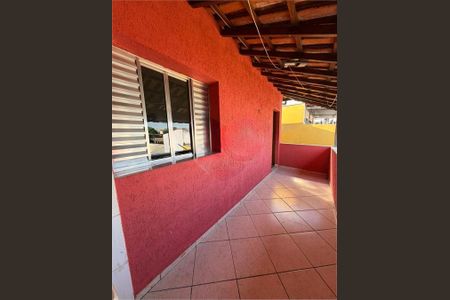 Casa de condomínio à venda com 161m², 4 quartos e 2 vagas
