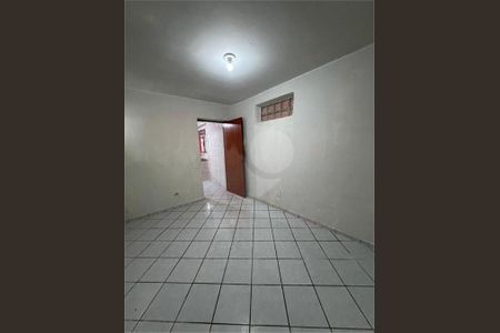 Casa de condomínio à venda com 161m², 4 quartos e 2 vagas