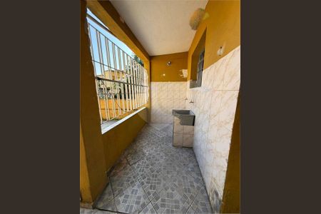 Casa de condomínio à venda com 161m², 4 quartos e 2 vagas