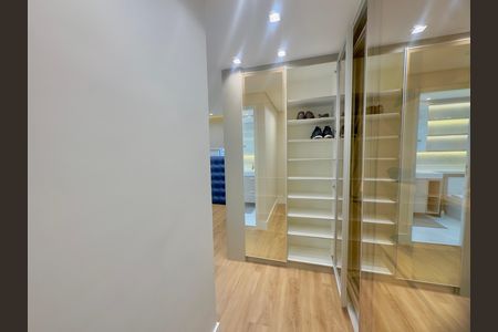 Apartamento à venda com 110m², 3 quartos e 2 vagas Apartamento à venda com 110m², 3 quartos e 2 vagasCloset da suíte 3
