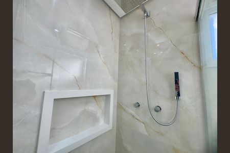 Apartamento à venda com 110m², 3 quartos e 2 vagas Apartamento à venda com 110m², 3 quartos e 2 vagasBanheiro da Suíte 1