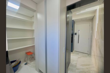 Apartamento à venda com 110m², 3 quartos e 2 vagas Apartamento à venda com 110m², 3 quartos e 2 vagasÁrea de Serviço