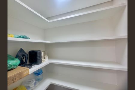 Apartamento à venda com 110m², 3 quartos e 2 vagas Apartamento à venda com 110m², 3 quartos e 2 vagasDespensa