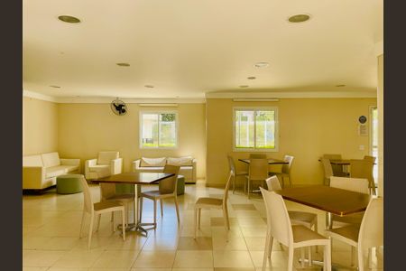 Apartamento à venda com 110m², 3 quartos e 2 vagas Apartamento à venda com 110m², 3 quartos e 2 vagasSalão de Festas