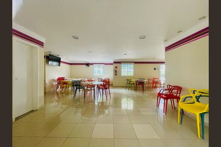 Apartamento à venda com 110m², 3 quartos e 2 vagas Apartamento à venda com 110m², 3 quartos e 2 vagasSalão de Festas