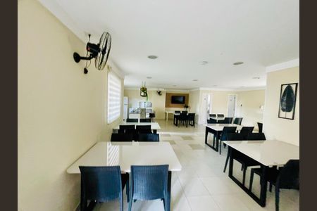 Apartamento à venda com 110m², 3 quartos e 2 vagas Apartamento à venda com 110m², 3 quartos e 2 vagasSalão de Festas