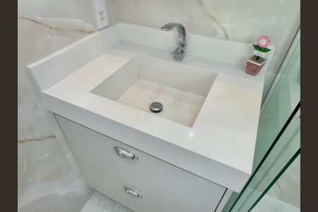 Apartamento à venda com 110m², 3 quartos e 2 vagas Apartamento à venda com 110m², 3 quartos e 2 vagasBanheiro da Suíte 1