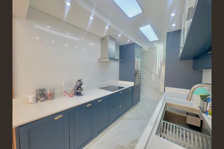 Apartamento à venda com 110m², 3 quartos e 2 vagas Apartamento à venda com 110m², 3 quartos e 2 vagasCozinha