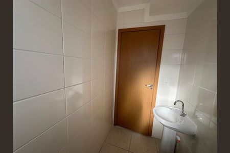 Apartamento para alugar com 46m², 2 quartos e 1 vaga Apartamento para alugar com 46m², 2 quartos e 1 vagaBanheiro