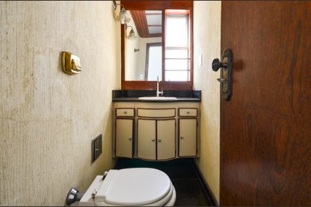Apartamento para alugar com 154m², 3 quartos e 2 vagas Apartamento para alugar com 154m², 3 quartos e 2 vagasLavabo