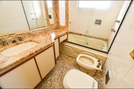 Apartamento para alugar com 154m², 3 quartos e 2 vagas Apartamento para alugar com 154m², 3 quartos e 2 vagasBanheiro Suíte