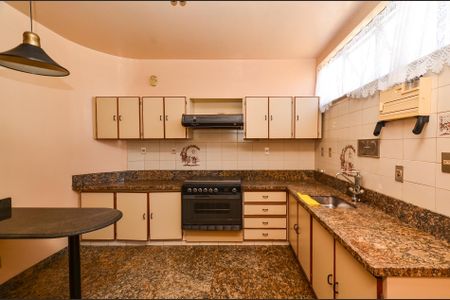Apartamento para alugar com 154m², 3 quartos e 2 vagas Apartamento para alugar com 154m², 3 quartos e 2 vagasCozinha