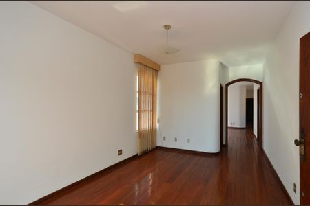 Apartamento para alugar com 154m², 3 quartos e 2 vagas Apartamento para alugar com 154m², 3 quartos e 2 vagasSala de Estar