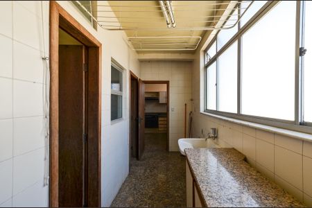 Apartamento para alugar com 154m², 3 quartos e 2 vagas Apartamento para alugar com 154m², 3 quartos e 2 vagasÁrea de Serviço