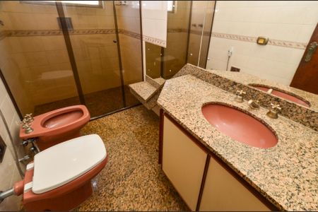Apartamento para alugar com 154m², 3 quartos e 2 vagas Apartamento para alugar com 154m², 3 quartos e 2 vagasBanheiro Social