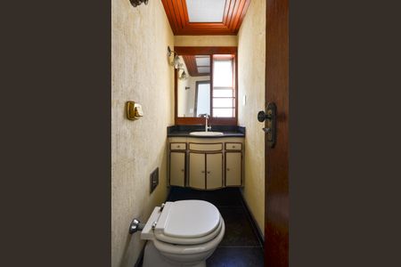Apartamento para alugar com 154m², 3 quartos e 2 vagas Apartamento para alugar com 154m², 3 quartos e 2 vagasLavabo