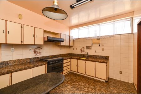 Apartamento para alugar com 154m², 3 quartos e 2 vagas Apartamento para alugar com 154m², 3 quartos e 2 vagasCozinha