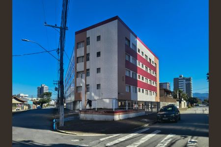 Apartamento para alugar com 60m², 2 quartos e 1 vaga Apartamento para alugar com 60m², 2 quartos e 1 vagaFachada