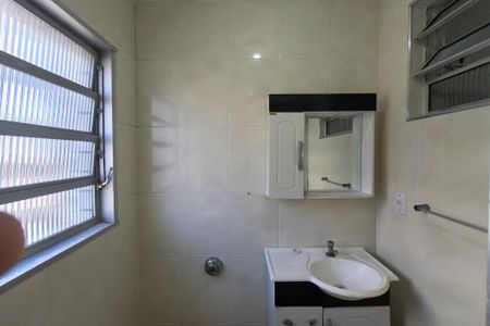 Apartamento para alugar com 60m², 2 quartos e 1 vaga Apartamento para alugar com 60m², 2 quartos e 1 vagaBanheiro da Suíte 1