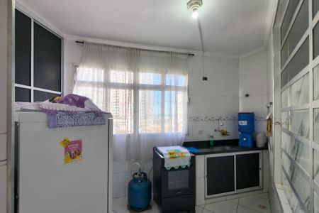 Cozinha de apartamento para alugar com 2 quartos, 60m² em Nova Mirim, Praia Grande