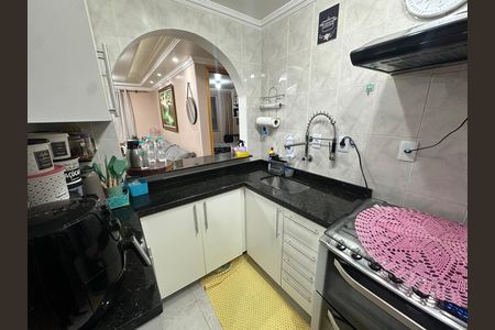 Cozinha de apartamento à venda com 2 quartos, 48m² em Jardim Regina, São Paulo