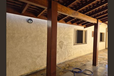 ÁREA EXTERNA FUNDOS de casa para alugar com 3 quartos, 279m² em Parque Alto Taquaral, Campinas