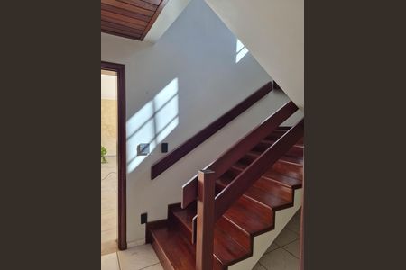 HALL ACESSO PISO SUPERIOR de casa para alugar com 3 quartos, 279m² em Parque Alto Taquaral, Campinas