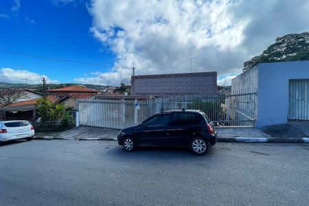 Casa para alugar com 135m², 3 quartos e 5 vagasFachada