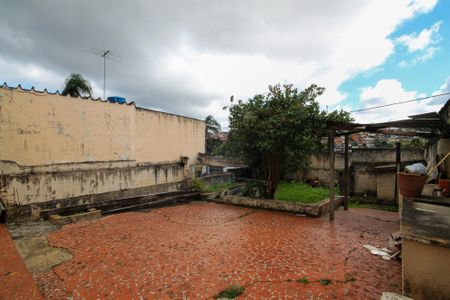 Casa para alugar com 135m², 3 quartos e 5 vagasQuintal