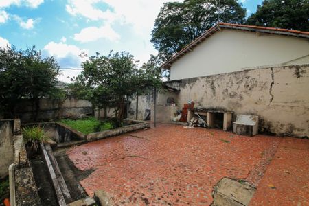 Casa para alugar com 135m², 3 quartos e 5 vagasQuintal