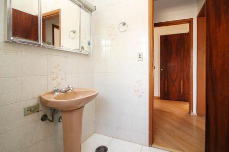 Banheiro da suíte de casa para alugar com 3 quartos, 135m² em Vila Santo Antonio do Portao, Cotia