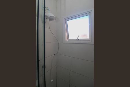 Banheiro de casa de condomínio para alugar com 2 quartos, 51m² em Restinga, Porto Alegre
