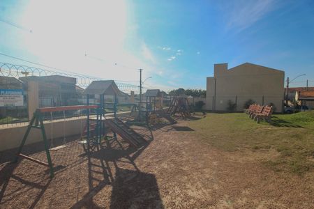 Área comum - Playground de casa de condomínio para alugar com 2 quartos, 51m² em Restinga, Porto Alegre