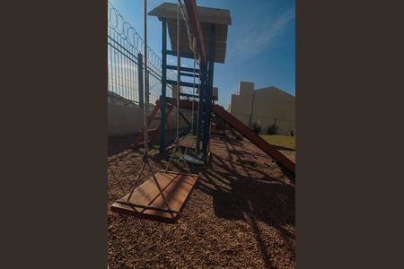Área comum - Playground de casa de condomínio para alugar com 2 quartos, 51m² em Restinga, Porto Alegre