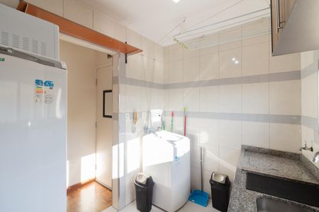 Cozinha de apartamento para alugar com 2 quartos, 47m² em Jaguaré, São Paulo