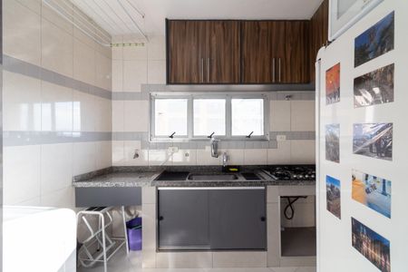 Cozinha de apartamento para alugar com 2 quartos, 47m² em Jaguaré, São Paulo