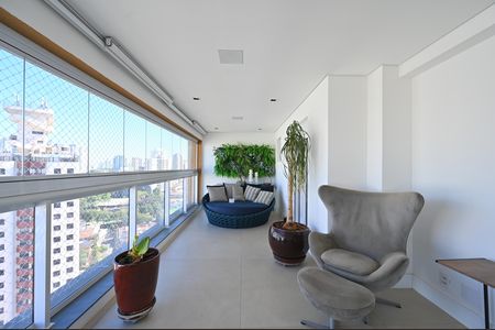 Apartamento à venda com 270m², 3 quartos e 4 vagasVaranda