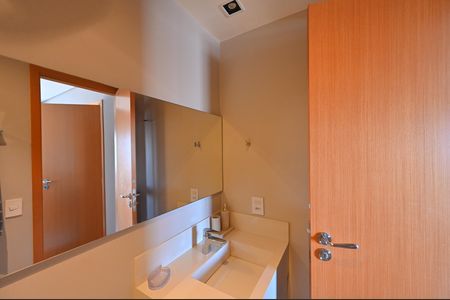 Apartamento à venda com 270m², 3 quartos e 4 vagasBanheiro da Suíte 2