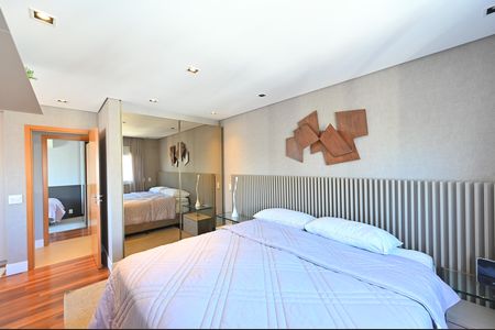 Apartamento à venda com 270m², 3 quartos e 4 vagasSuíte 1
