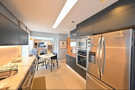 Apartamento à venda com 270m², 3 quartos e 4 vagasv