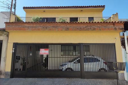 Fachada de casa à venda com 3 quartos, 166m² em Vila Santo Estefano, São Paulo