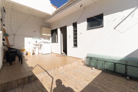 Varanda do Quarto 3 de casa à venda com 3 quartos, 166m² em Vila Santo Estefano, São Paulo