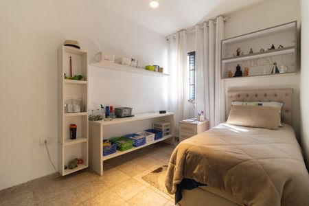 Quarto 2 de casa à venda com 3 quartos, 166m² em Vila Santo Estefano, São Paulo