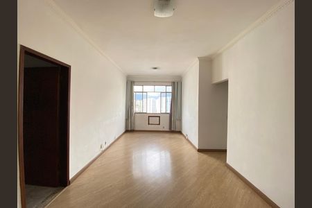 Apartamento à venda com 72m², 2 quartos e 1 vaga
