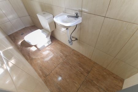 Banheiro de casa para alugar com 1 quarto, 35m² em Vila Lourdes, São Paulo