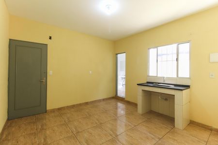 Cozinha de casa para alugar com 1 quarto, 35m² em Vila Lourdes, São Paulo