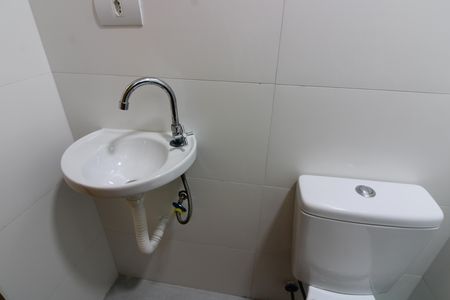 Banheiro de apartamento para alugar com 1 quarto, 39m² em Parque Artur Alvim, São Paulo