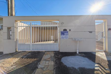 Casa para alugar com 60m², 1 quarto e 1 vaga Casa para alugar com 60m², 1 quarto e 1 vagaFachada