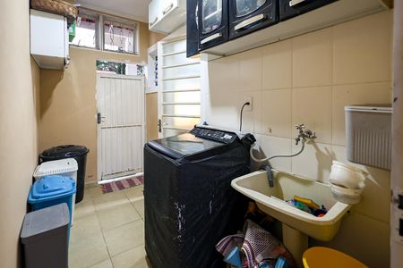 Casa de condomínio para alugar com 200m², 3 quartos e 2 vagas